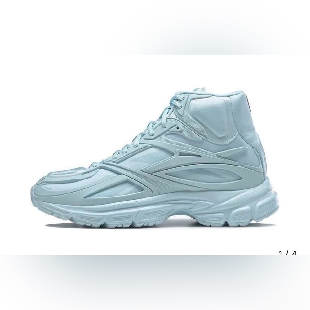 REEBOK X
KANGHYUK: PREMIER ROAD MOD-
ERN size 5 cm 23:5